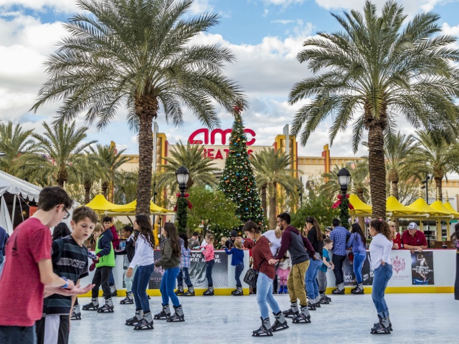 7 places to go ice skating in the Valley